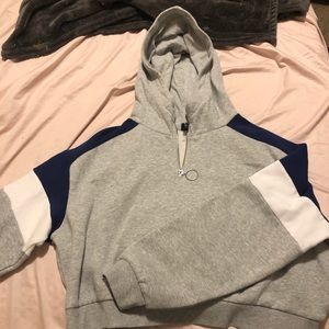 Cropped hoodie